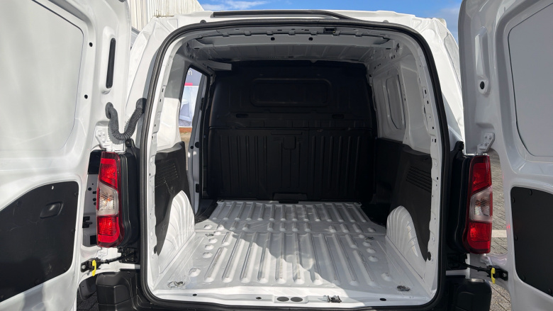 Peugeot Partner Standard Diesel 1.5 BlueHDi 130 Professional Van EAT8